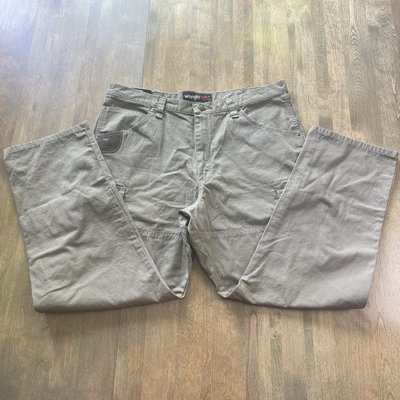 NWT Wrangler Workwear Relaxed Fit Mens Tan Boot Cut High Rise‎ Pants Size 40x30 - Picture 1 of 6